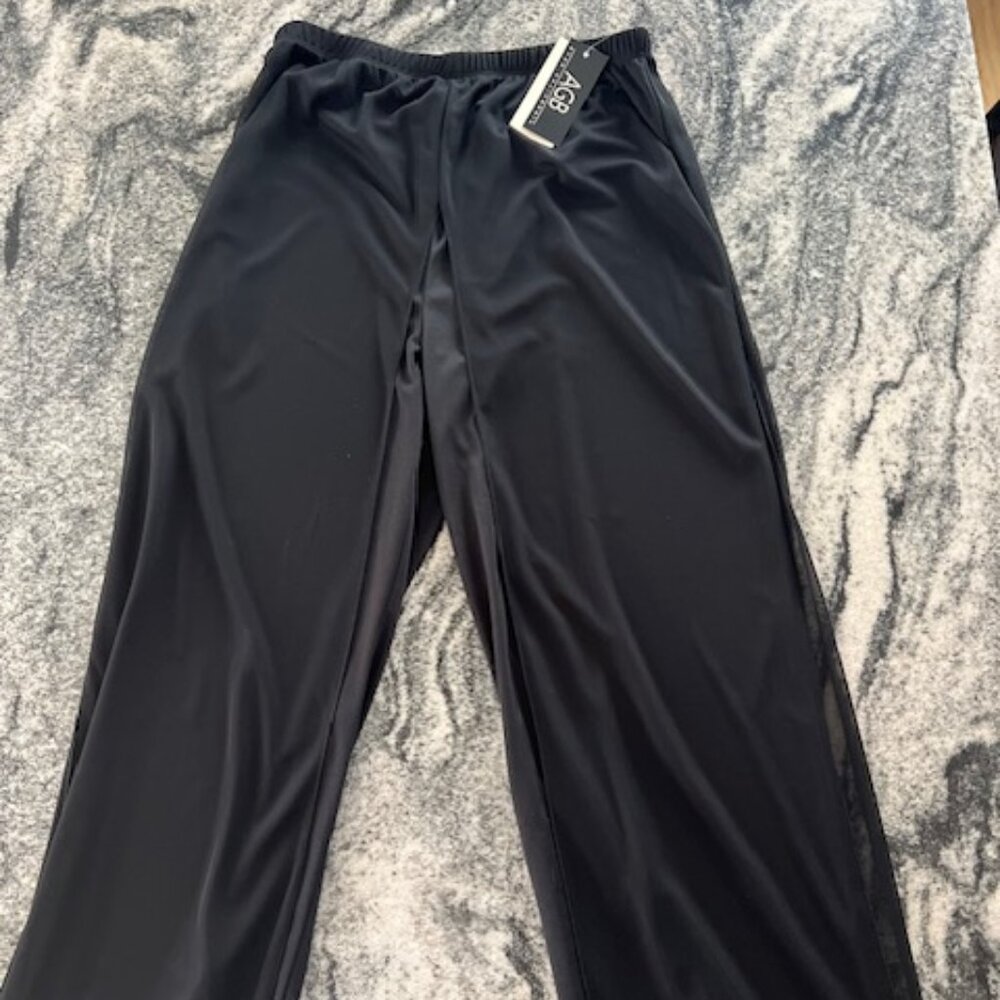 AGB Black Wide Leg Overlay Pants, Flowy Plissé Pleated Comfort Waist, NWT Medium
